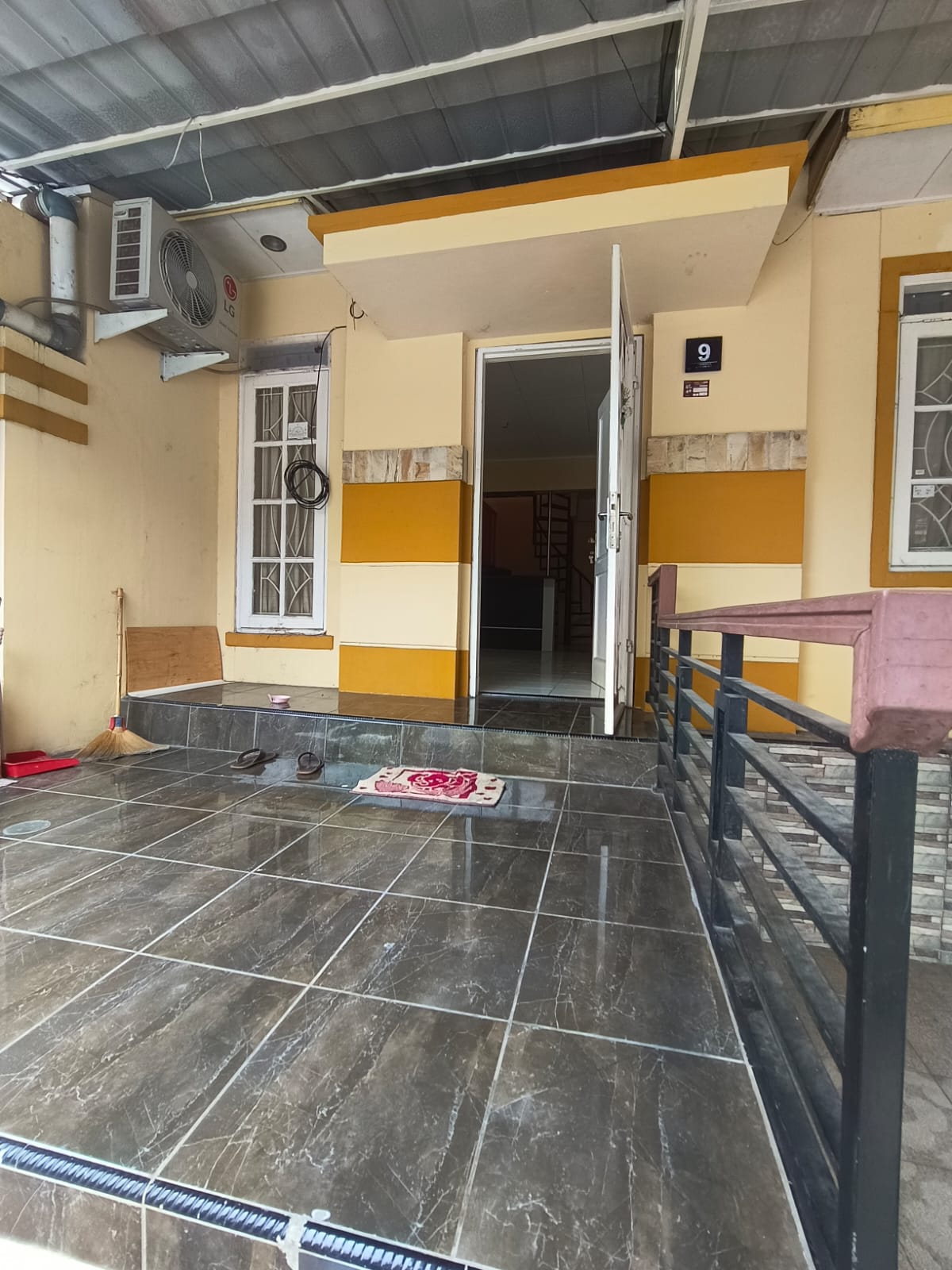 Rumah Dijual di Cluster Taman Simpruk Lippo Cikarang